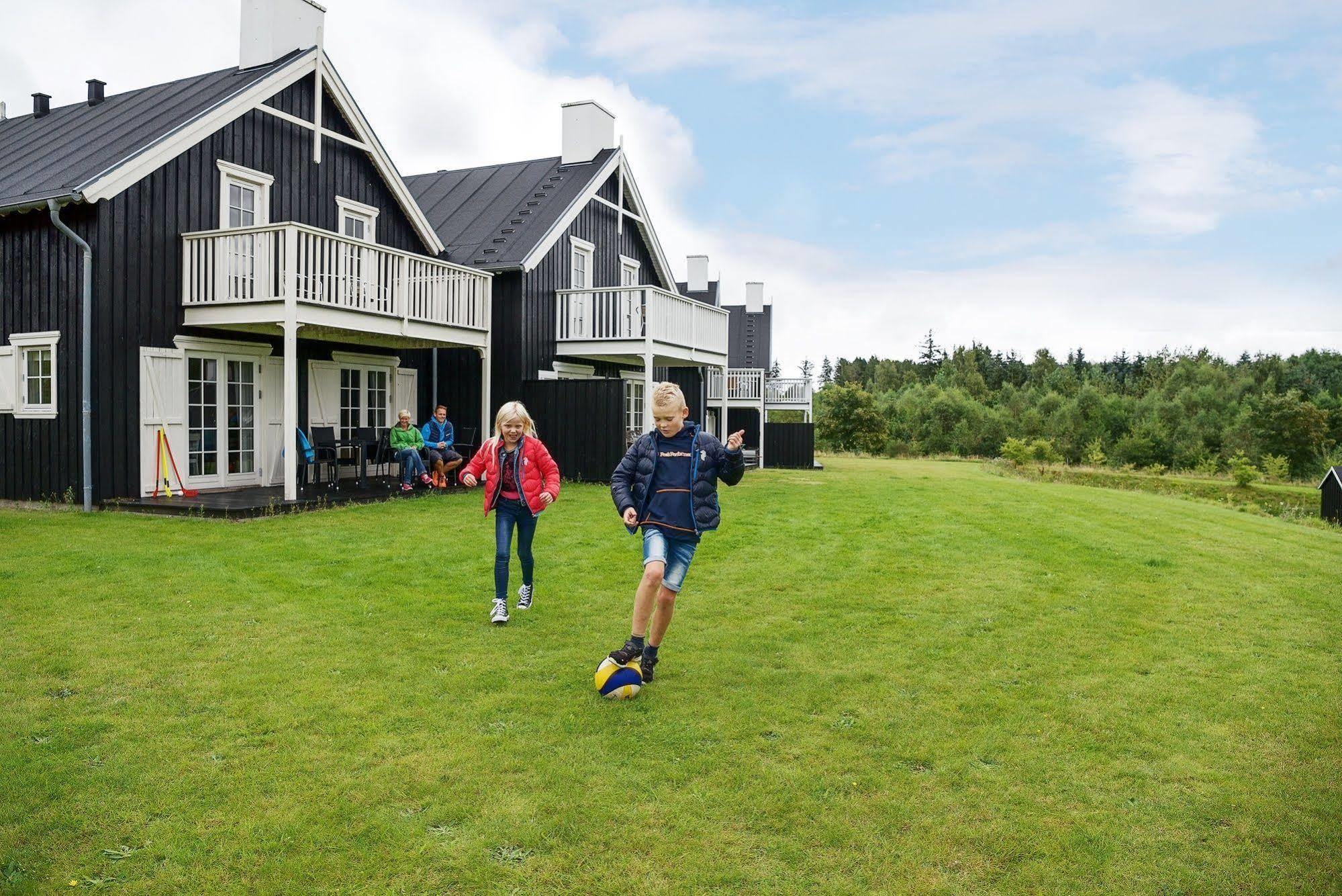 Dayz Sohojlandet Golf Resort Gjern Esterno foto